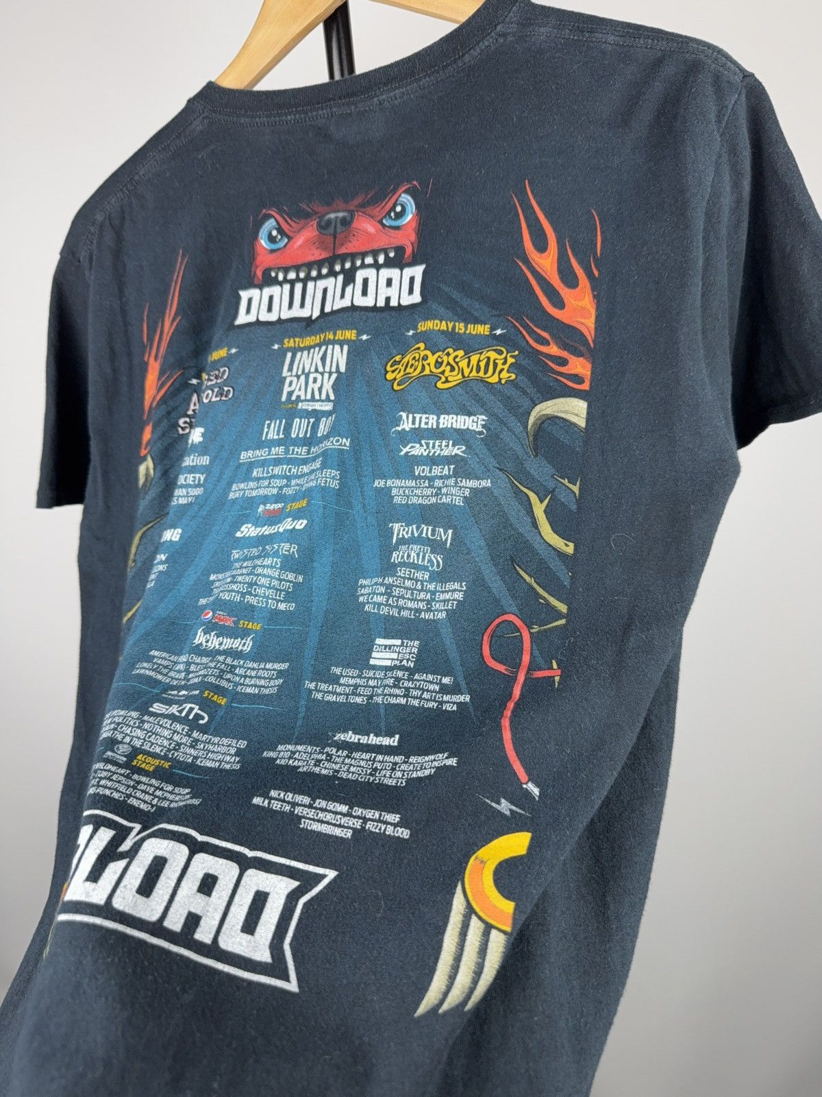 Band Tees 00s Download Festival Dog Skull Lineup Graphic T-Shirt Size US M / EU 48-50 / 2 - 12 Thumbnail