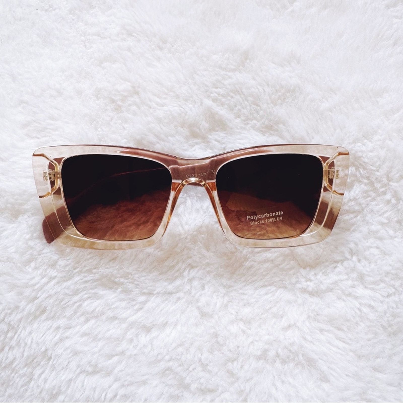 Other Lily Clear Mauve Rectangular Sunglasses Size ONE SIZE - 1 Thumbnail