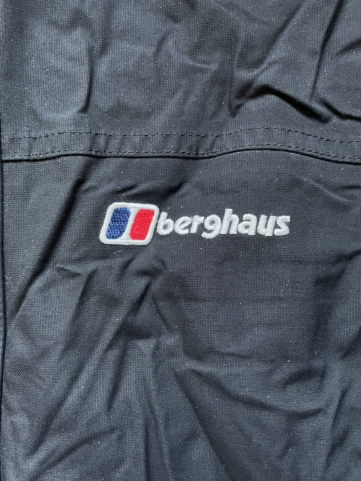 Berghaus × Vintage Outdoor Berghaus Aqua Foil Waterproof L Windbreaker Nylon Size US L / EU 52-54 / 3 - 3 Thumbnail