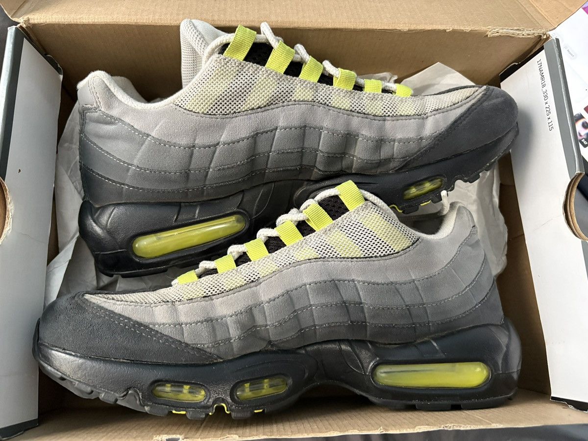 Nike Nike air max 95 neon 2020 Size US 10 / EU 43 - 1 Thumbnail