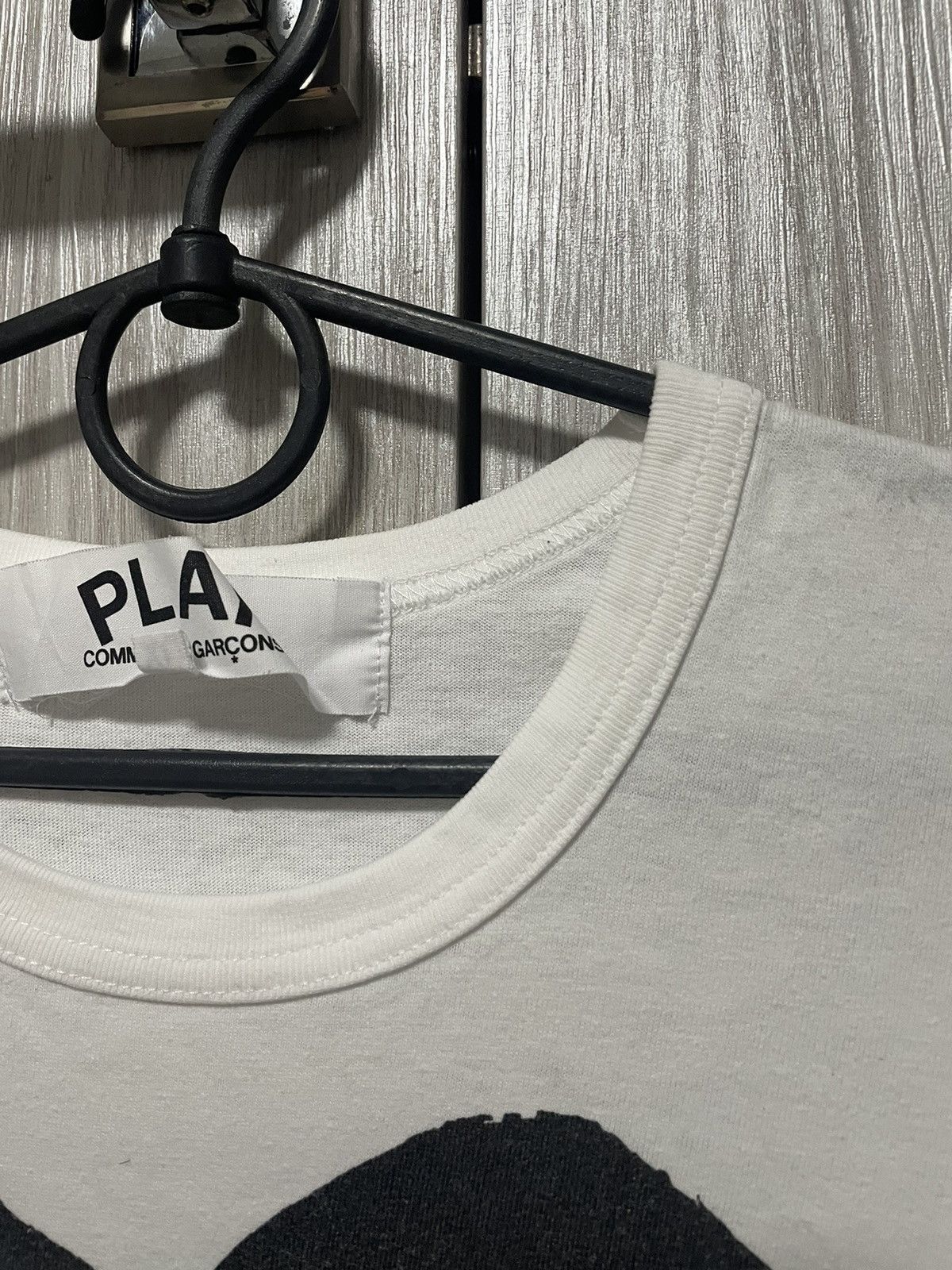 Comme des Garcons × Comme des Garcons PLAY PLAY Comme des Garçons Tee Big Logo Heart T-Shirt Size US XL / EU 56 / 4 - 6 Thumbnail