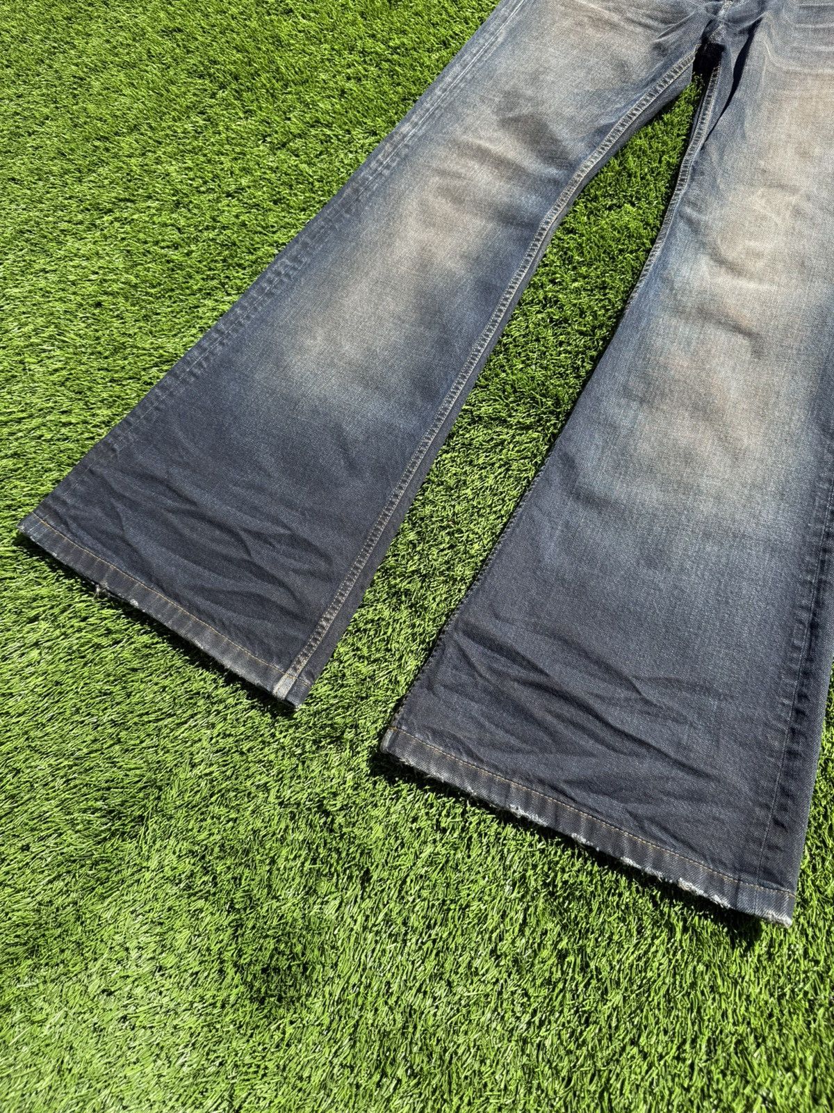 Balenciaga Balenciaga Mud Wash Flared Denim Size US 34 / EU 50 - 3 Thumbnail