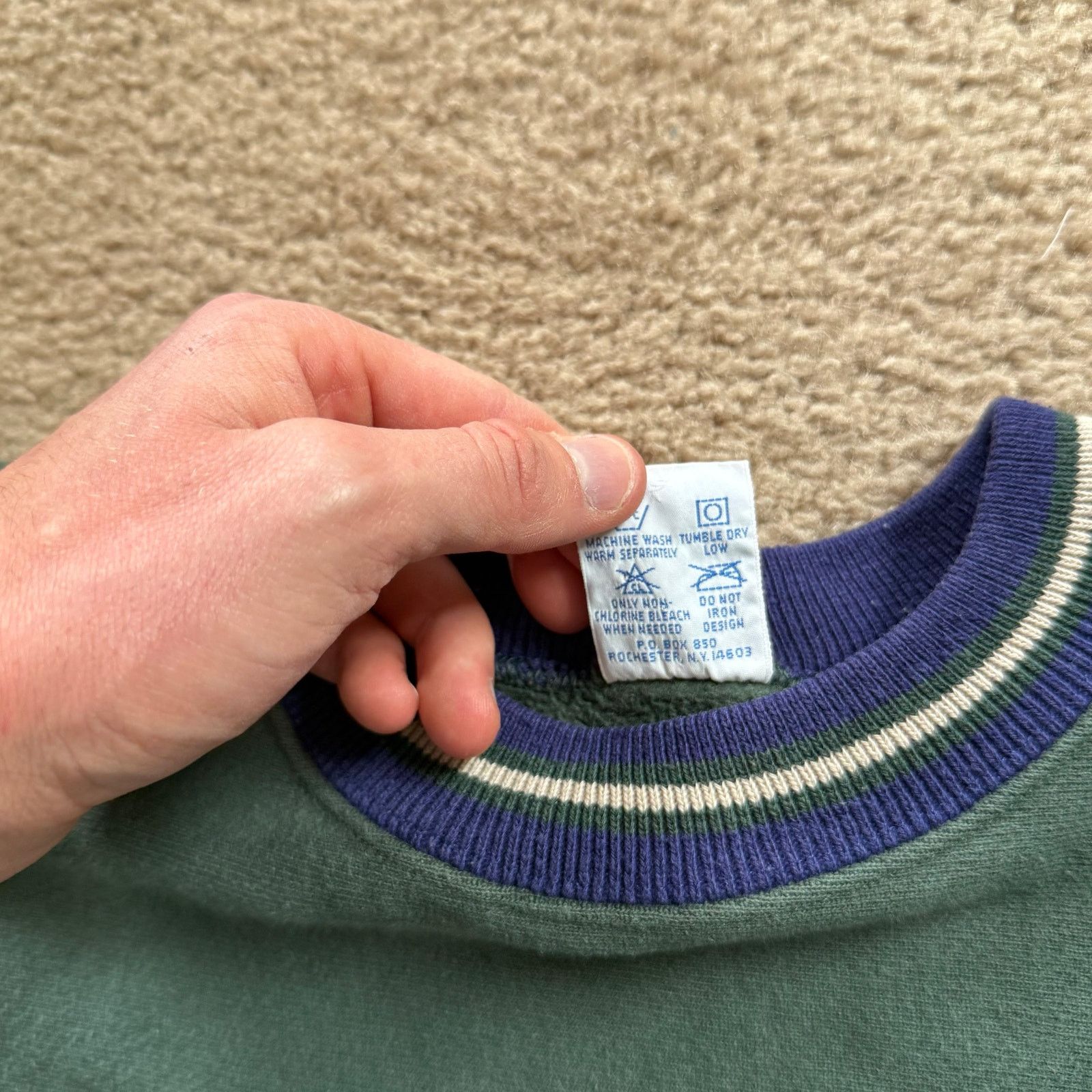 Champion vtg 90’s Champion Spell Out Reverse Weave Sweatshirt Sz L Size US L / EU 52-54 / 3 - 4 Thumbnail