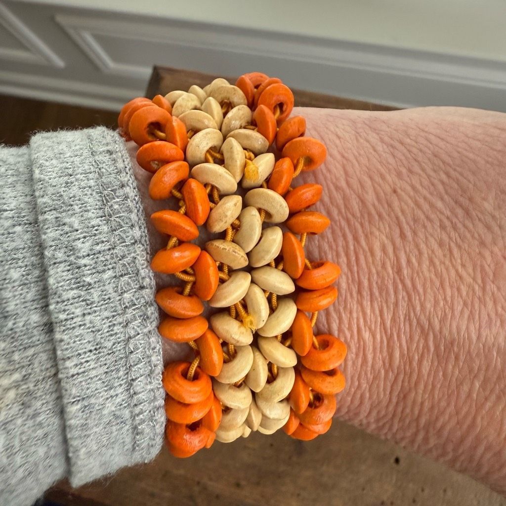 Vintage Vintage Elastic Wooden Flower Bead Bracelet Stretchy Orange Size ONE SIZE - 6 Thumbnail