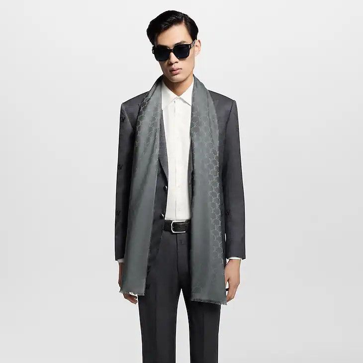 Louis Vuitton LV Fishnet Stole - 200 x 72 cm Size ONE SIZE - 1 Thumbnail