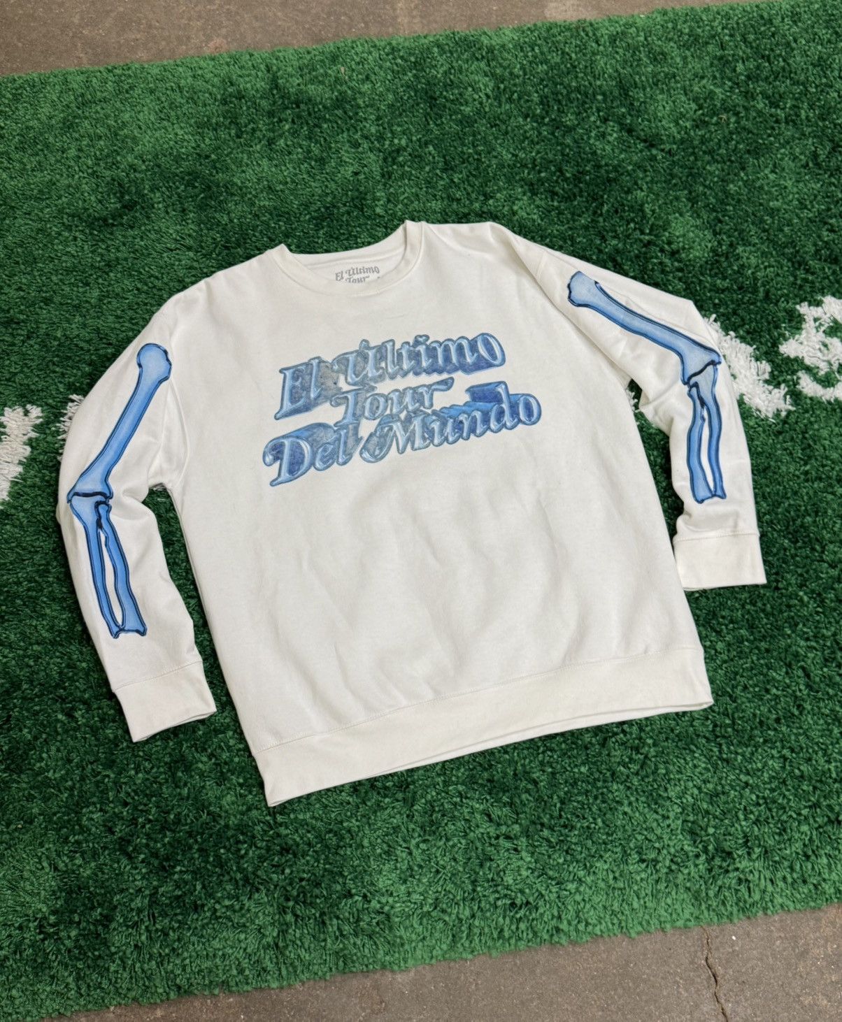 Other Bad Bunny El Ultimo Tour Del Mundo Skeleton Sweatshirt XL Size US XL / EU 56 / 4 - 3 Thumbnail