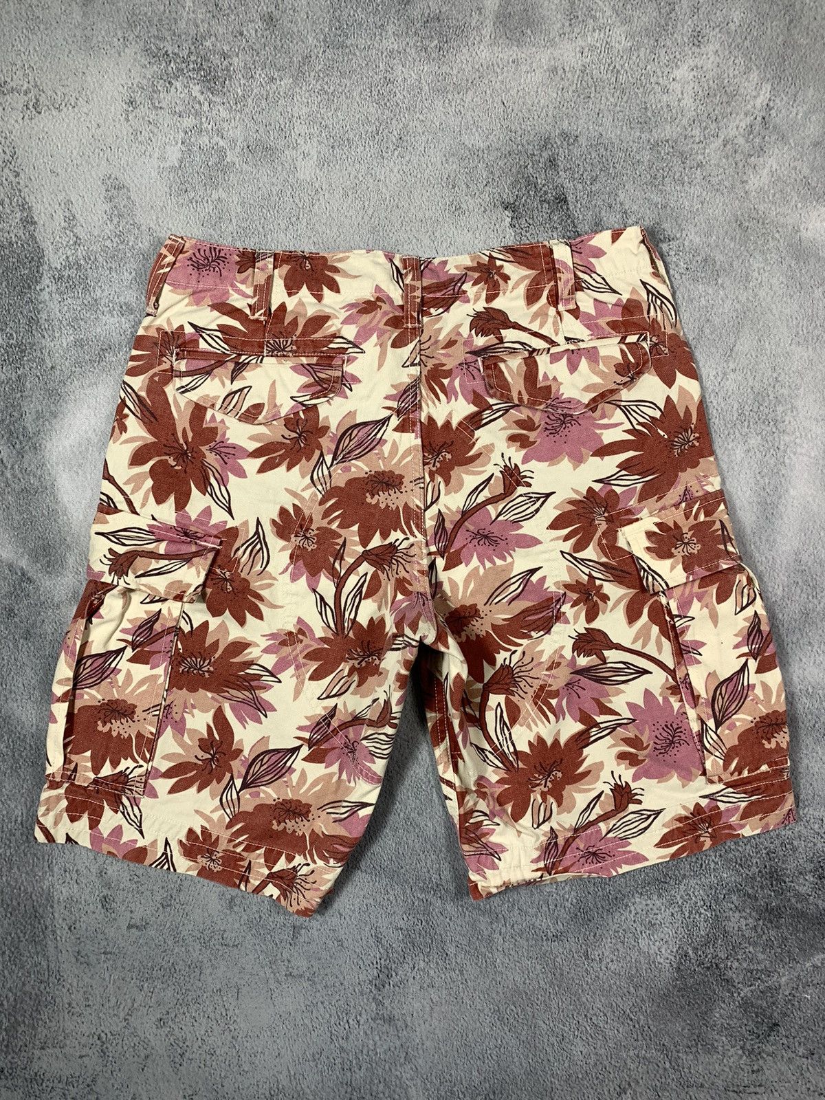 Vintage Vintage Y2K style Replay cargo shorts Japanese serf size 30 Size US 30 / EU 46 - 6 Thumbnail