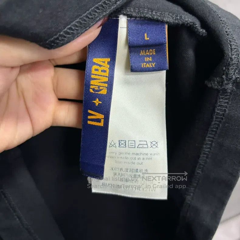 Louis Vuitton Louis Vuitton Black multi-logo crewneck monogrammed loose- Size US L / EU 52-54 / 3 - 3 Thumbnail