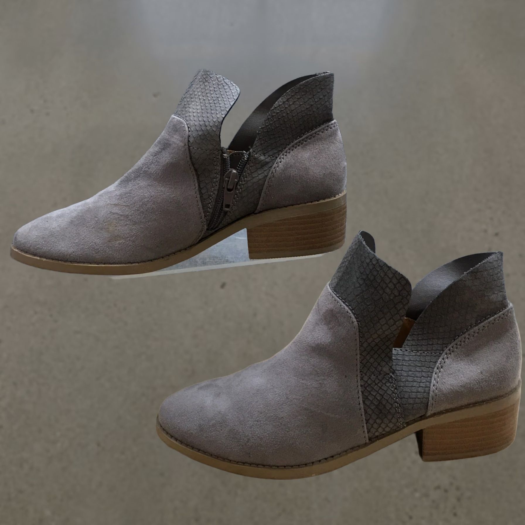 American Eagle Outfitters American Eagle Boots Women 6.5 Ankle Bootie Gray Casual Comfort Block Heels Shoe Size US 7 / IT 37 - 1 Thumbnail