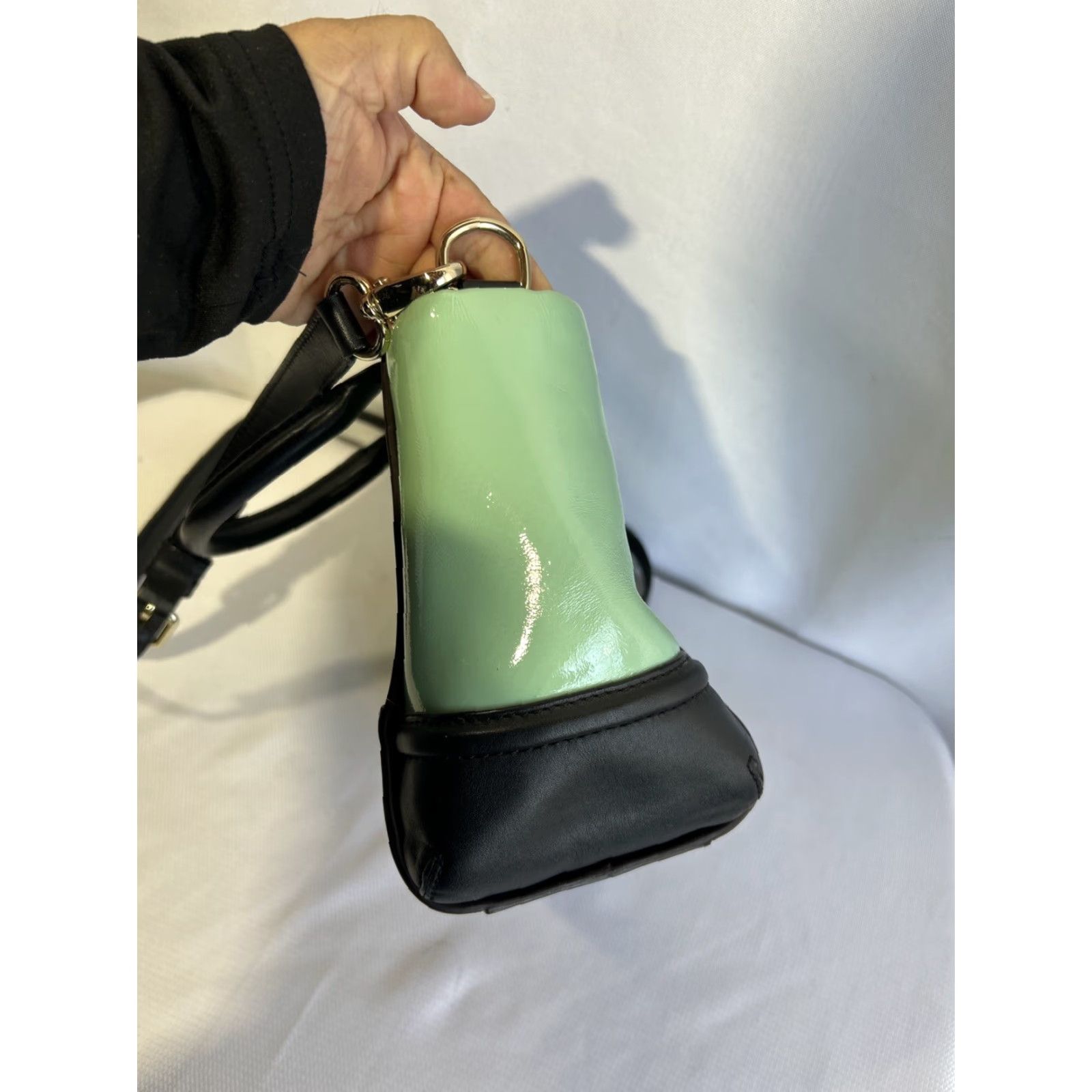 Vintage kate spade new york CHELSEA PARK Bag PATENT LEATHER GIGI Mint Green Black Crossbody Ladies Medium Bag Size M / US 6-8 / IT 42-44 - 5 Thumbnail