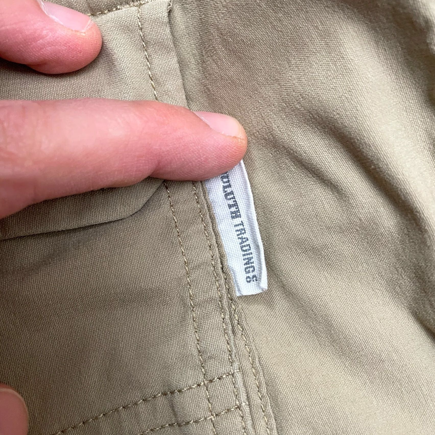 Vintage VINTAGE Duluth Men’s Khaki Shorts 46 Brown Nylon Outdoor Casual Summer Fall Spring Size US 30 / EU 46 - 7 Thumbnail