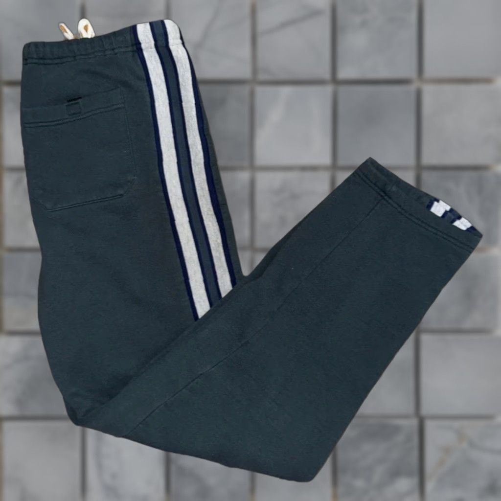 Vintage VINTAGE Russell Sweatpants Green XL 36x34 Side Stripe 80s Gymwear Men activewear Athletic Regular Knit Pants Size US 36 / EU 52 - 1 Thumbnail