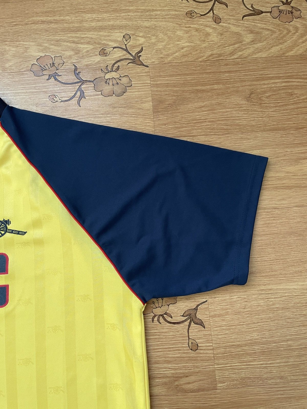 Vintage Arsenal JVC 1988-1989 Away Score Draw Yellow jersey t shirt Size US L / EU 52-54 / 3 - 3 Thumbnail
