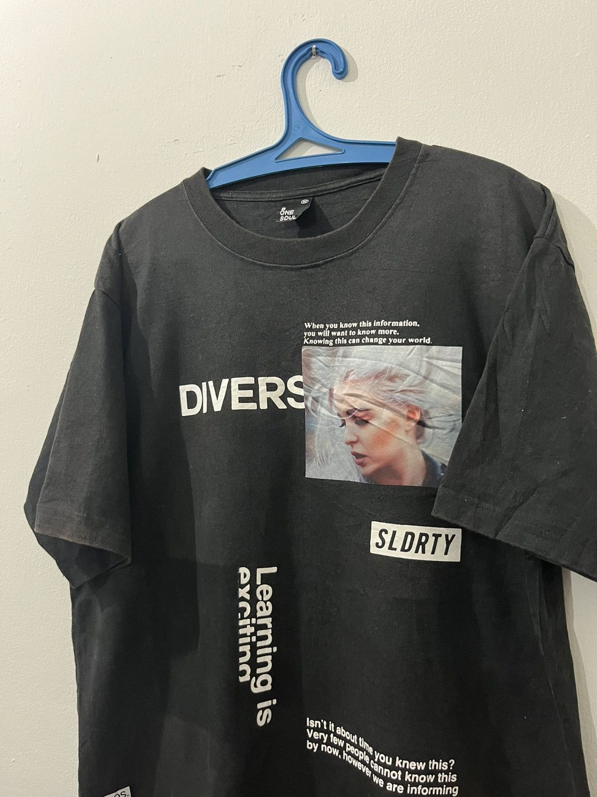 Japanese Brand 💥B ONE SOUL DIVERS SOLIDARITY ARTISTS PHOTO TEE SHIRTS Size US L / EU 52-54 / 3 - 7 Thumbnail