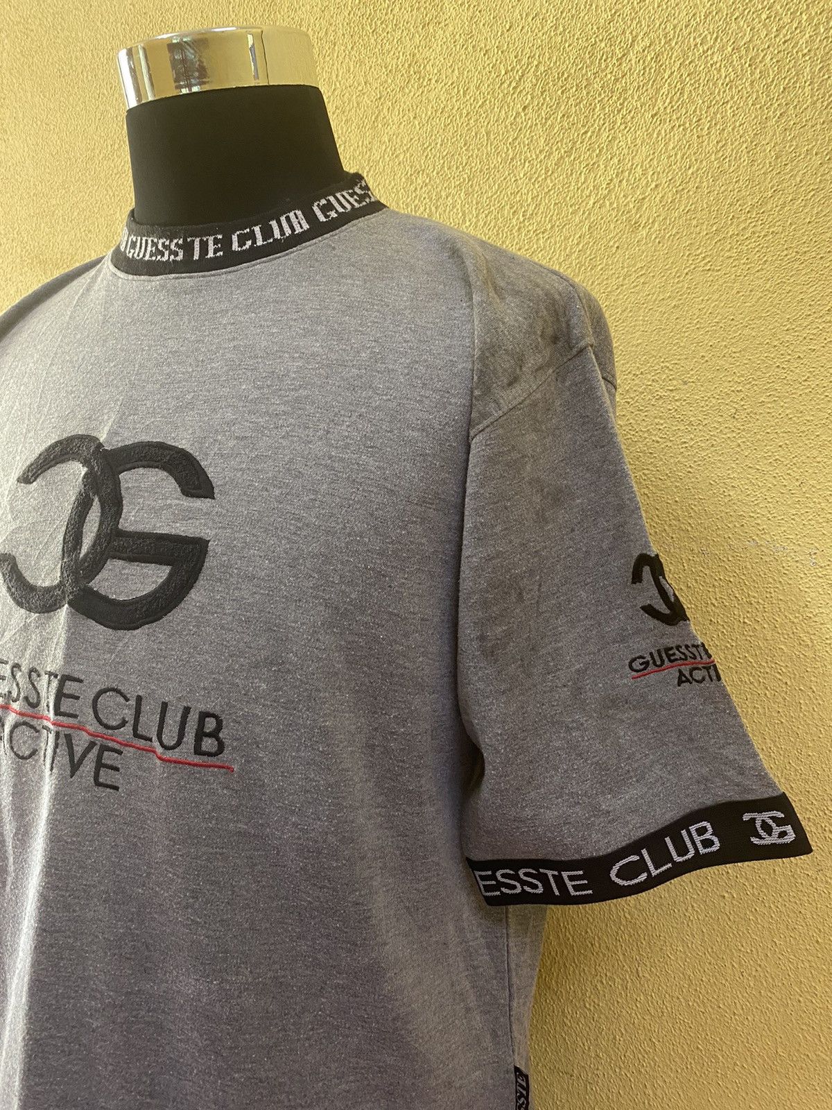 Guess GUESSTE CLUB ACTIVE Size US L / EU 52-54 / 3 - 2 Thumbnail