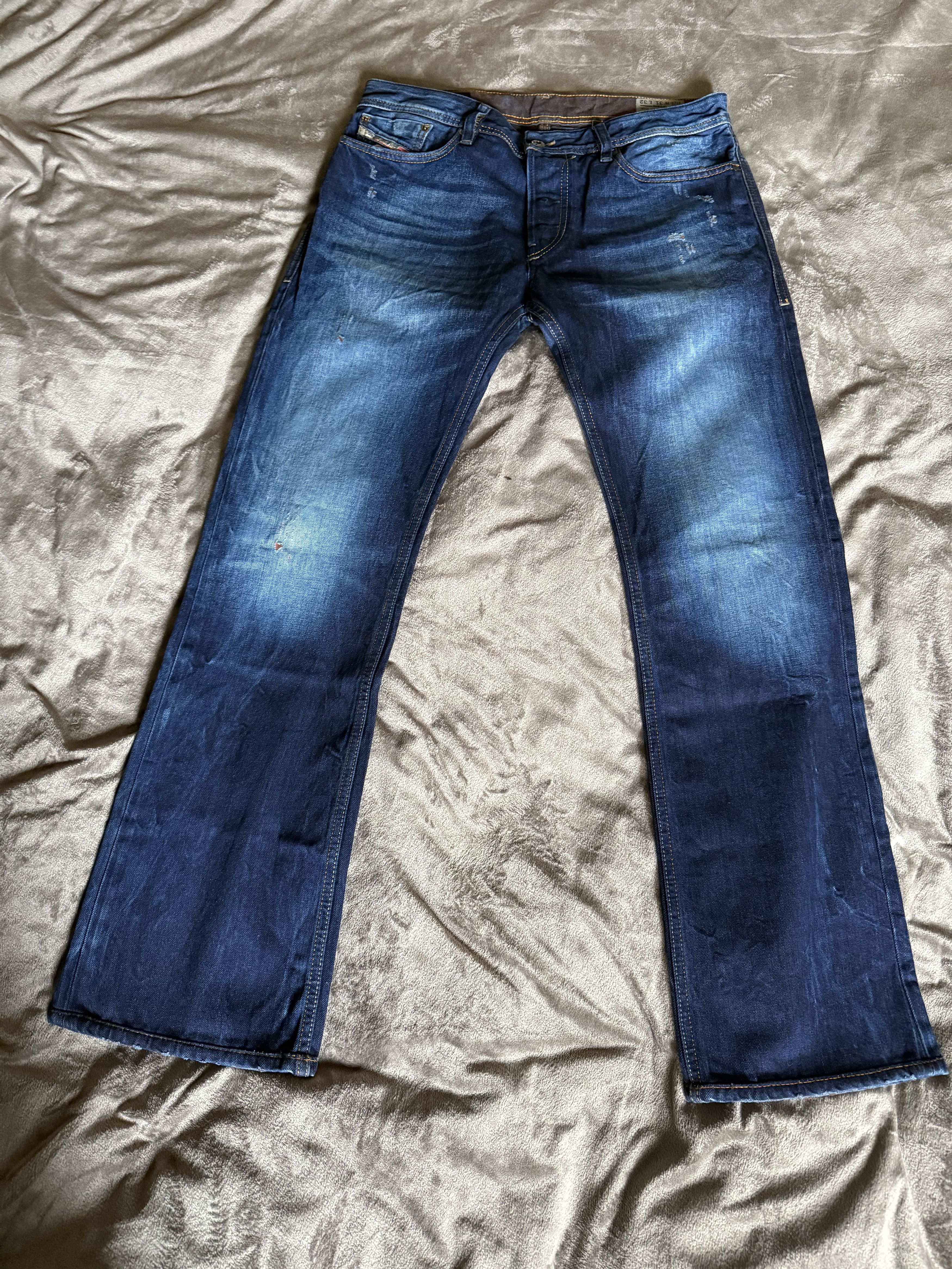 Diesel Black Gold Diesel Regular Slim Bootcut, RED Weft Size US 31 - 1 Thumbnail