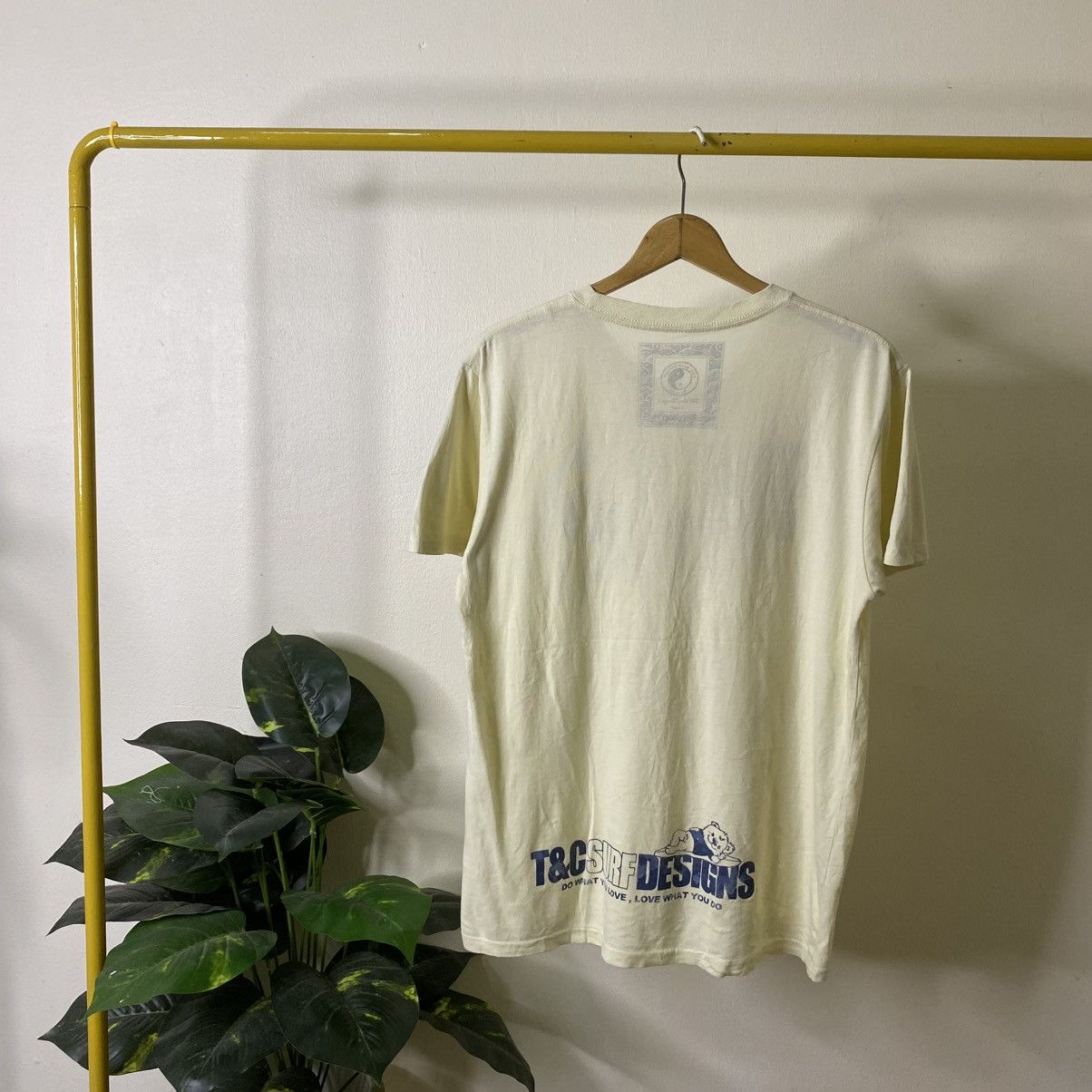 Vintage Y2K T&C Surf Bear Surfing T Shirt Size US M / EU 48-50 / 2 - 6 Thumbnail