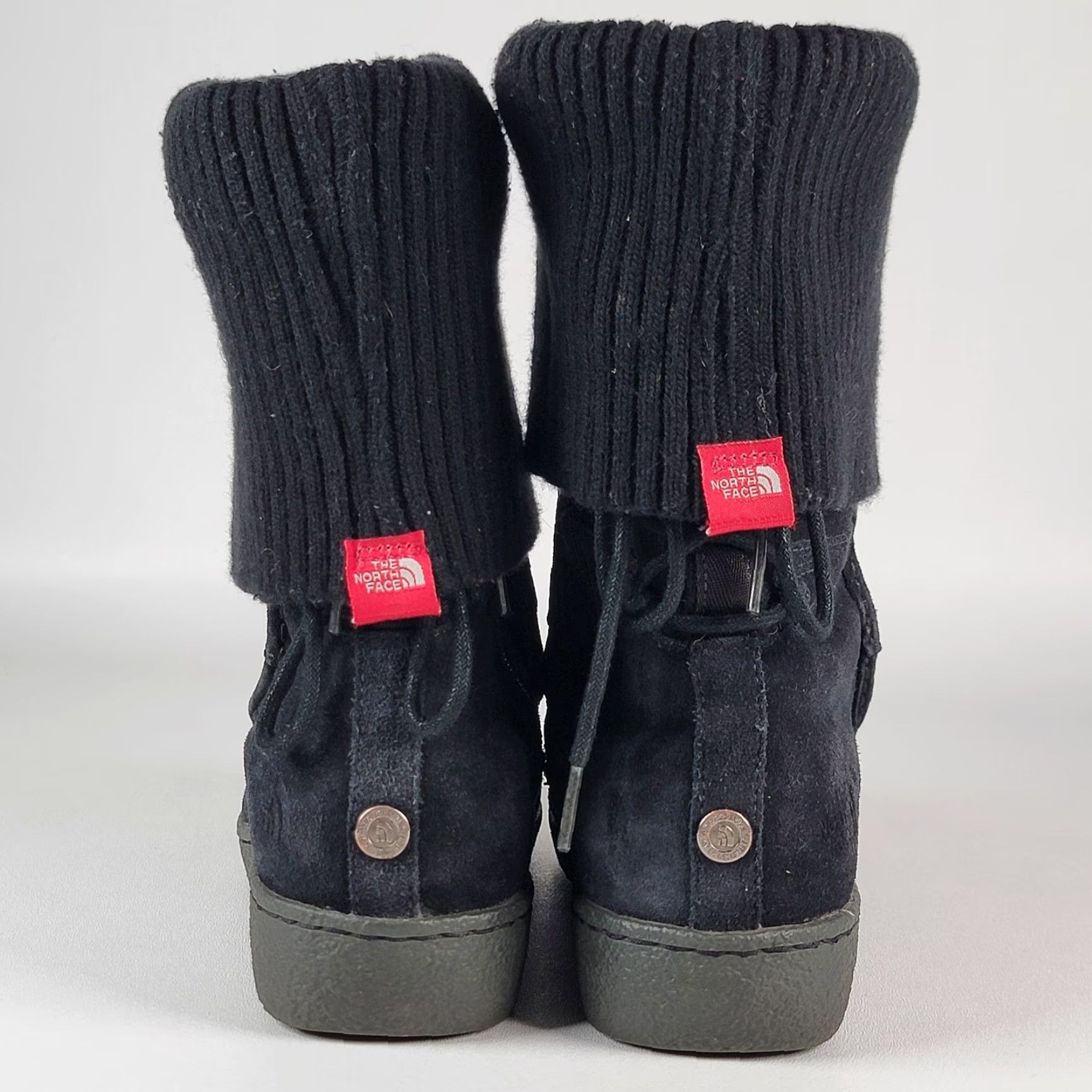 The North Face VINTAGE? Wait, item is not vintage. The North Face Boots Women Black Suede Waterproof 8/38 Casual Travel Flat Heel Zip Closed Toe The North Face K228 Size US 8 / IT 38 - 7 Thumbnail