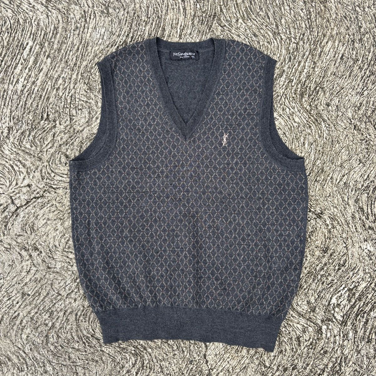Yves Saint Laurent Vintage Yves Saint Laurent knit vest Size US L / EU 52-54 / 3 - 2 Thumbnail