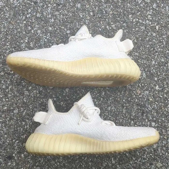 Adidas Adidas Yeezy Boost 350 V2 Cream White Triple CP9366 Size 6 Size US 7 / IT 37 - 2 Thumbnail