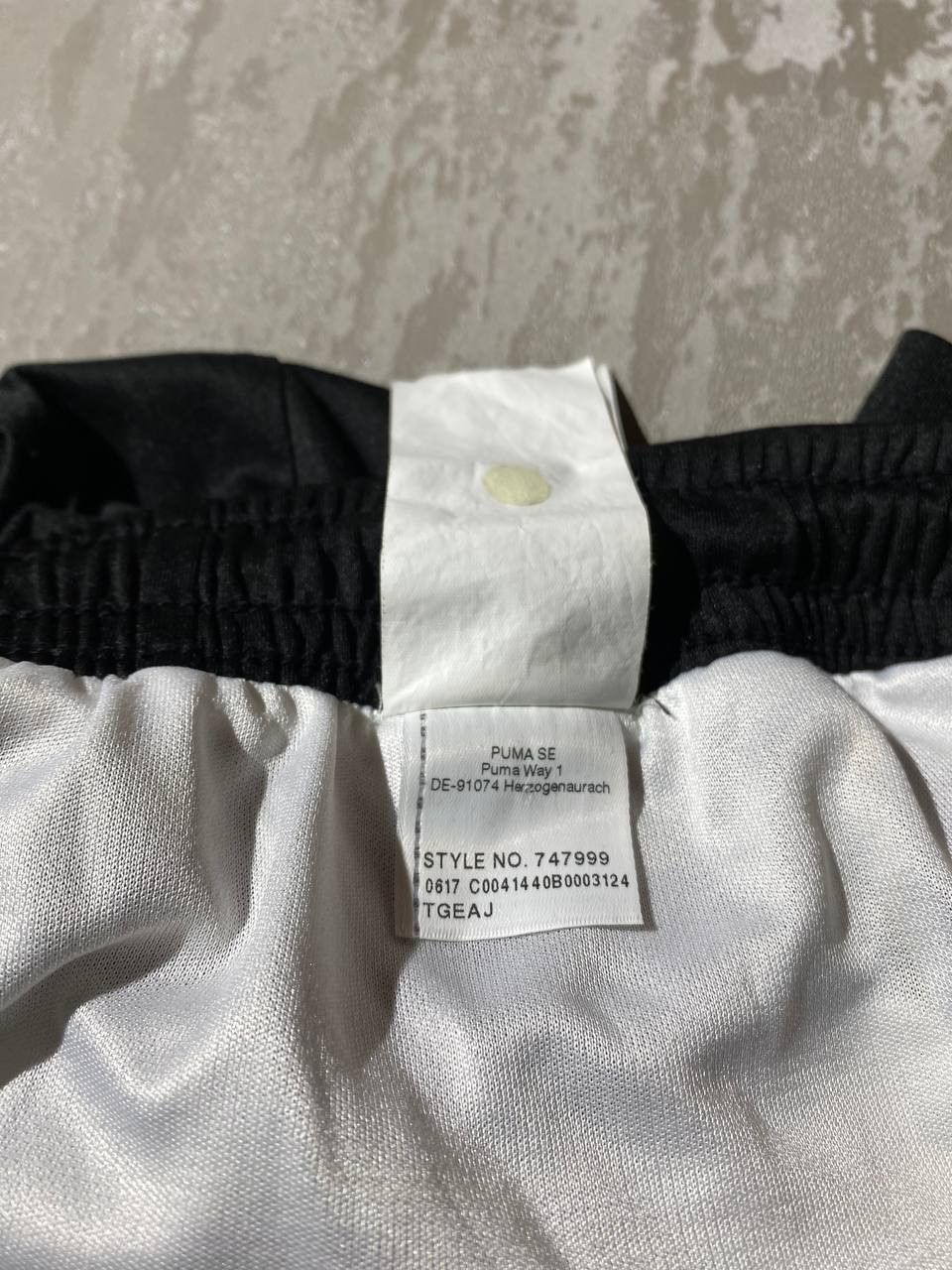 Puma × Vintage Puma Men’s BVB Dortmund Shorts XL Black Borussia Size US 34 / EU 50 - 10 Thumbnail