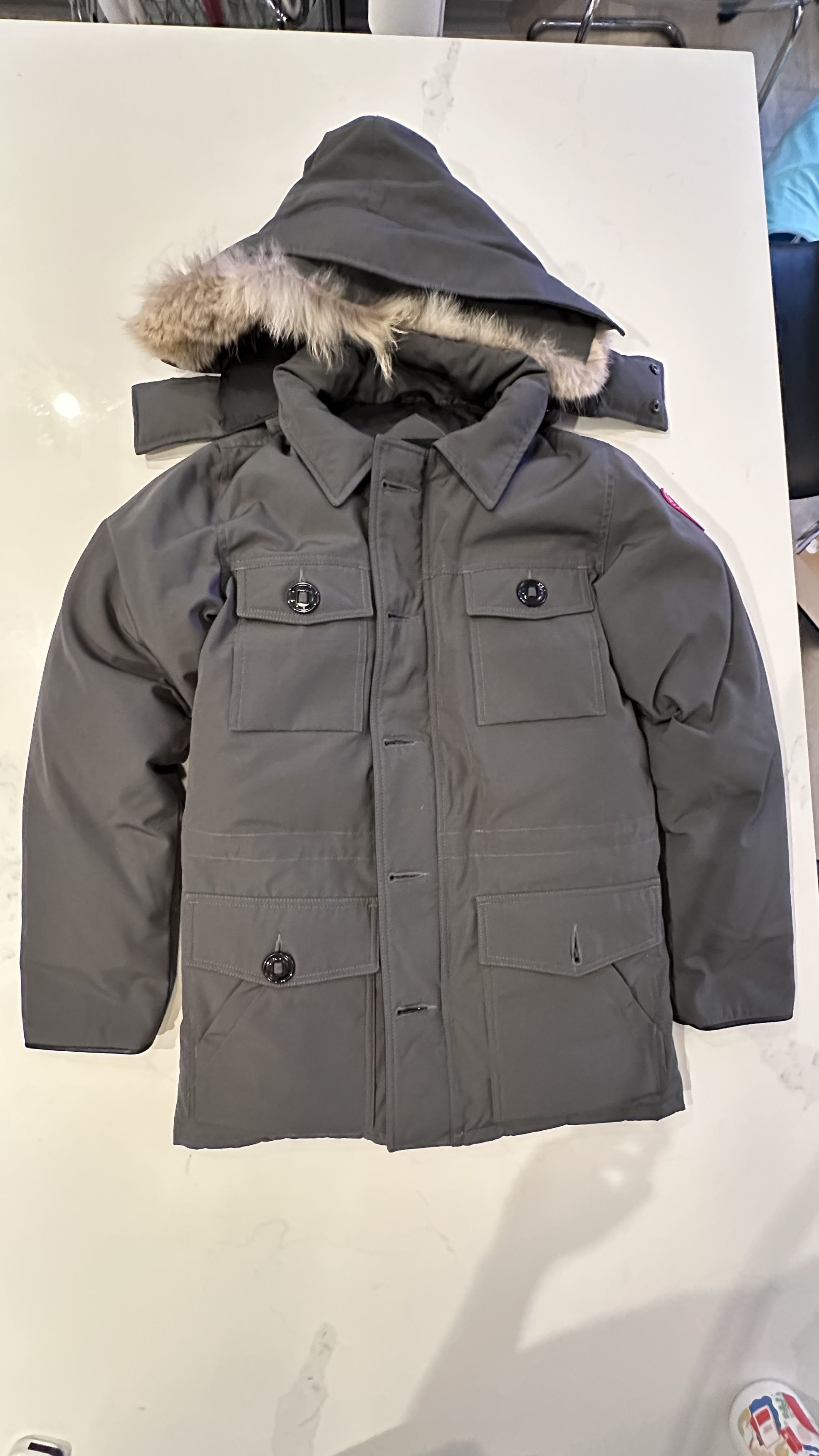 image of Canada Goose Banff Parka Xs in Graphite, Men's