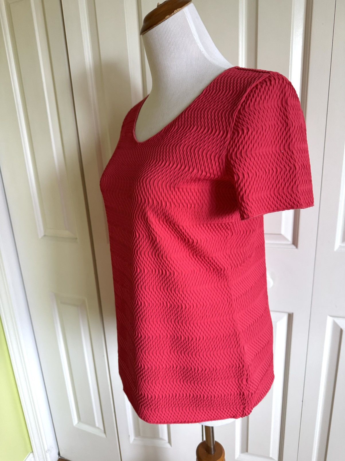 Armani Collezioni ARMANI Collezioni Coral Textured Top 8/44 Size M / US 6-8 / IT 42-44 - 4 Thumbnail