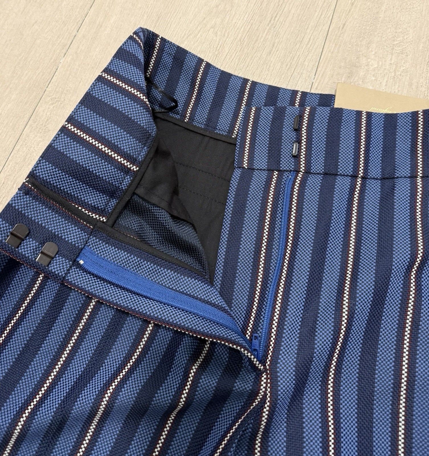 Burberry DDP Womens Burberry Stripped Shorts size IT-42 / US-8 Size 28" / US 6 / IT 42 - 9 Thumbnail