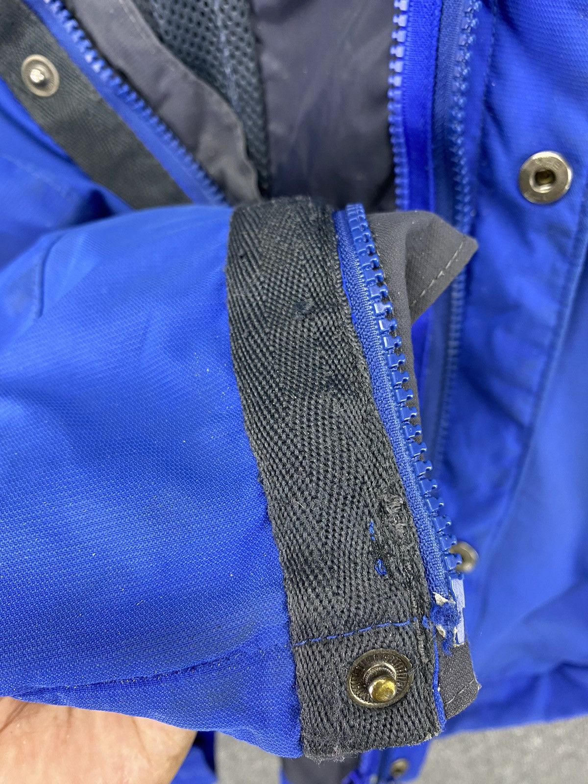 Columbia Vintage Columbia Hooded Light Jacket Size US L / EU 52-54 / 3 - 15 Thumbnail