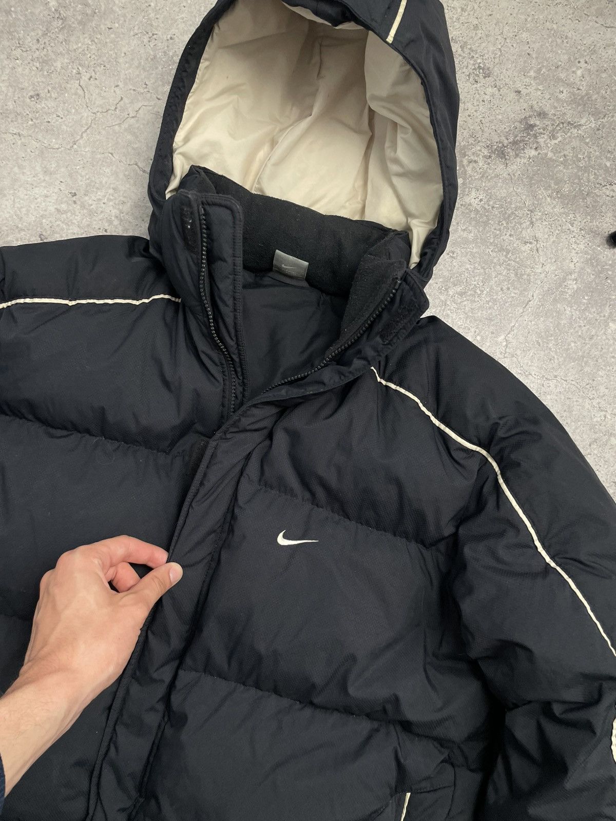 Nike × Vintage Vintage Nike Puffer Jacket 00s Mini Swoosh Y2K Rap Size US L / EU 52-54 / 3 - 4 Thumbnail
