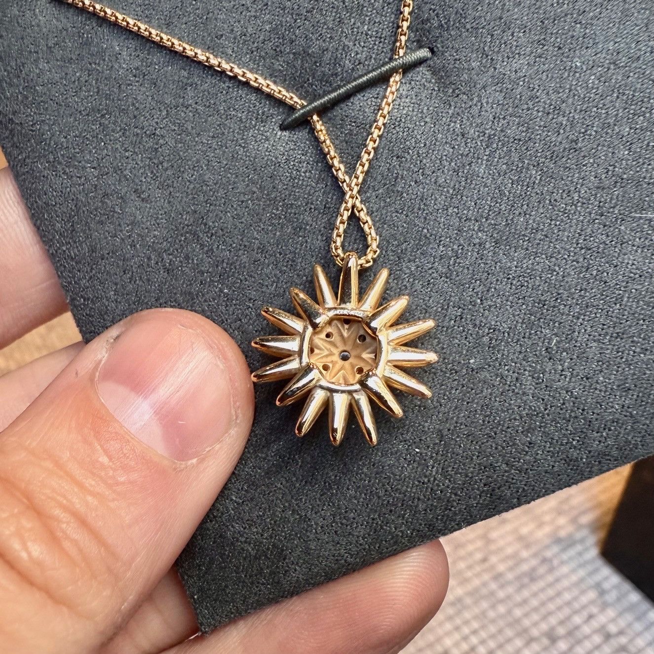 David Yurman David Yurman 18k Yellow Gold Diamond Starbust Necklace Size ONE SIZE - 8 Thumbnail