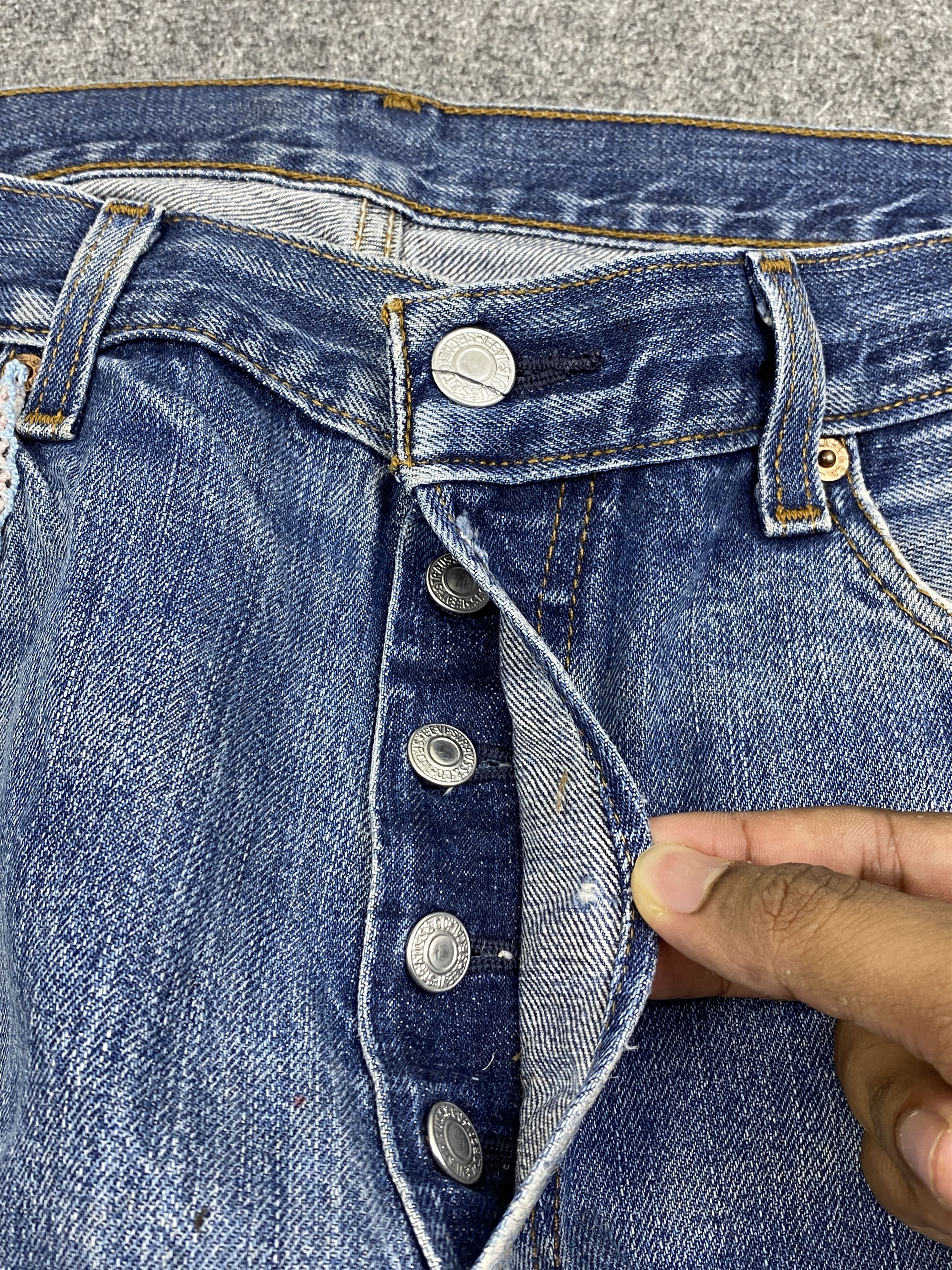 Levi's Vintage Dirty Distressed levis 501 Jeans DP2832 Size US 33 - 18 Thumbnail