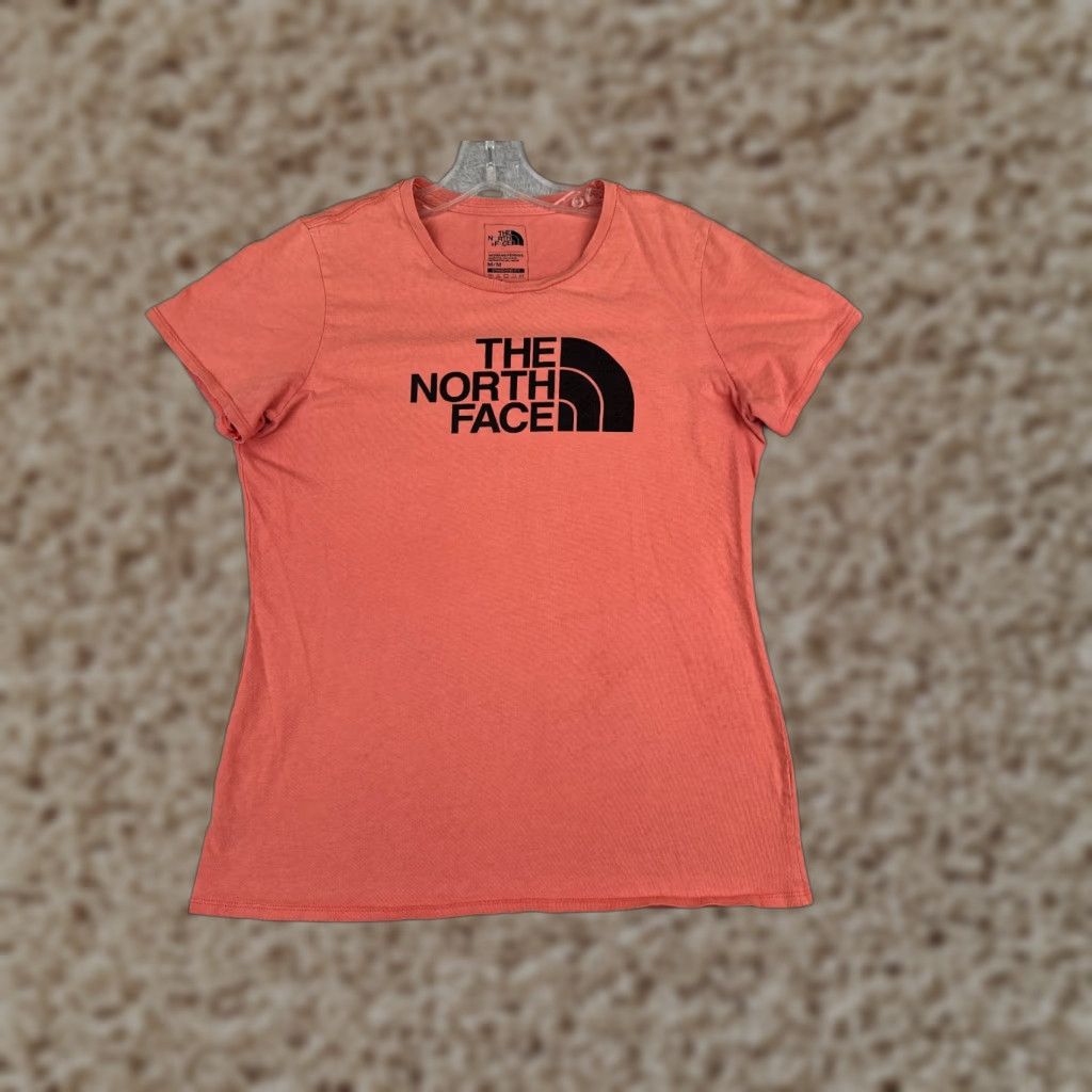 The North Face The North Face Shirt Women Medium Pink Short Sleeve Crew Neck 100% Cotton Casual Sports Size M / US 6-8 / IT 42-44 - 1 Thumbnail