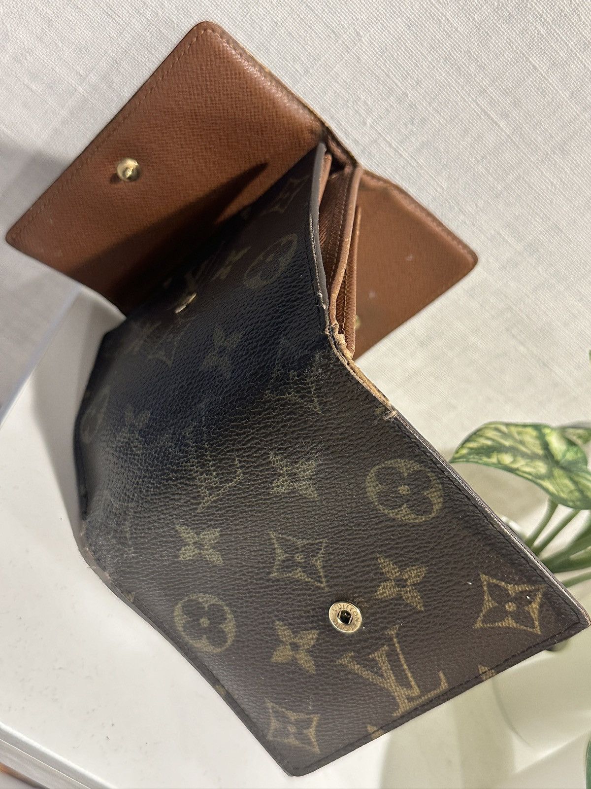 Louis Vuitton Louis Vuitton Leather Wallet for Unisex - Brown (M61652) Size ONE SIZE - 7 Thumbnail
