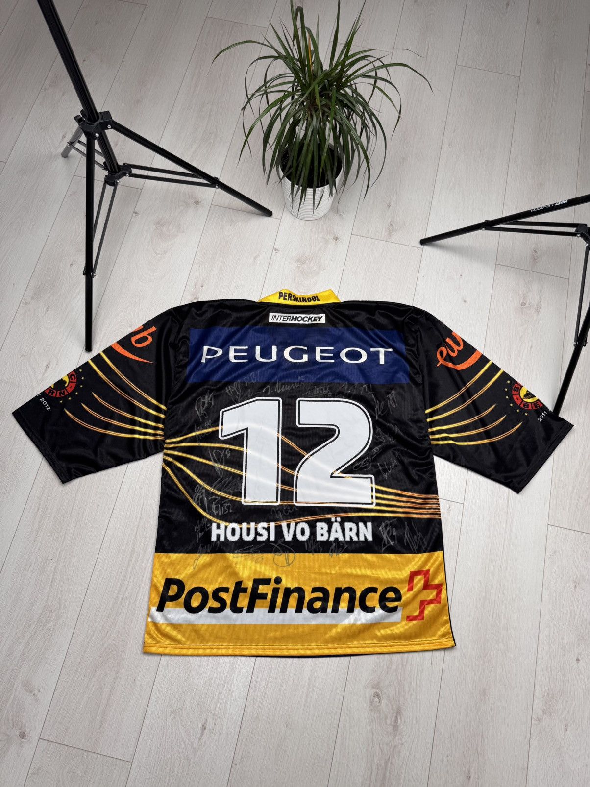 Other Signed SC Bern Inter Hockey #12 Housi Vo BARN Swiss Jersey Size US L / EU 52-54 / 3 - 6 Thumbnail
