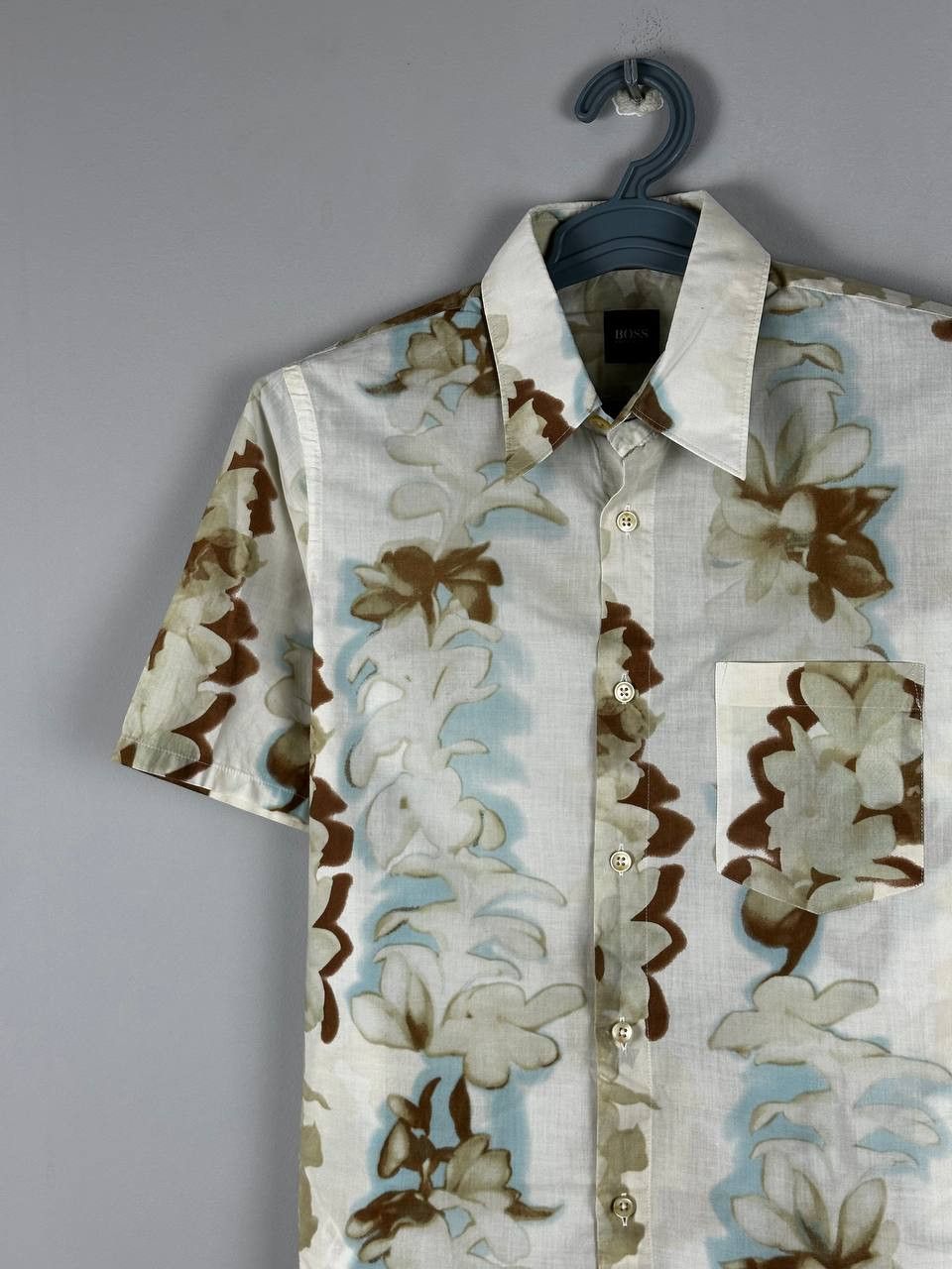 Hugo Boss Luxury Hugo Boss Summer Hawaii Floral Print Shirt Size US S / EU 44-46 / 1 - 3 Thumbnail