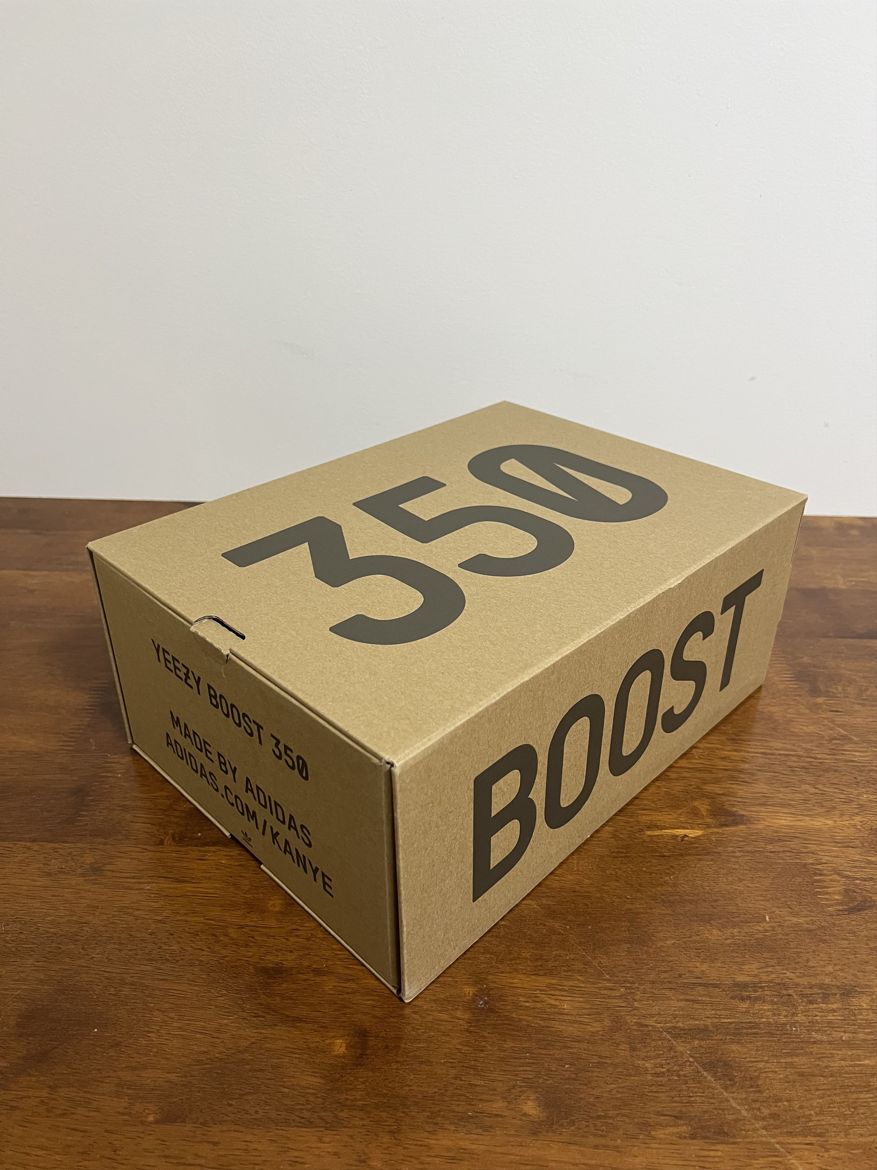 Adidas 💚 Adidas Yeezy Boost 350 V2 Sesame US 9.5 NEW Size US 9.5 / EU 42-43 - 10 Thumbnail
