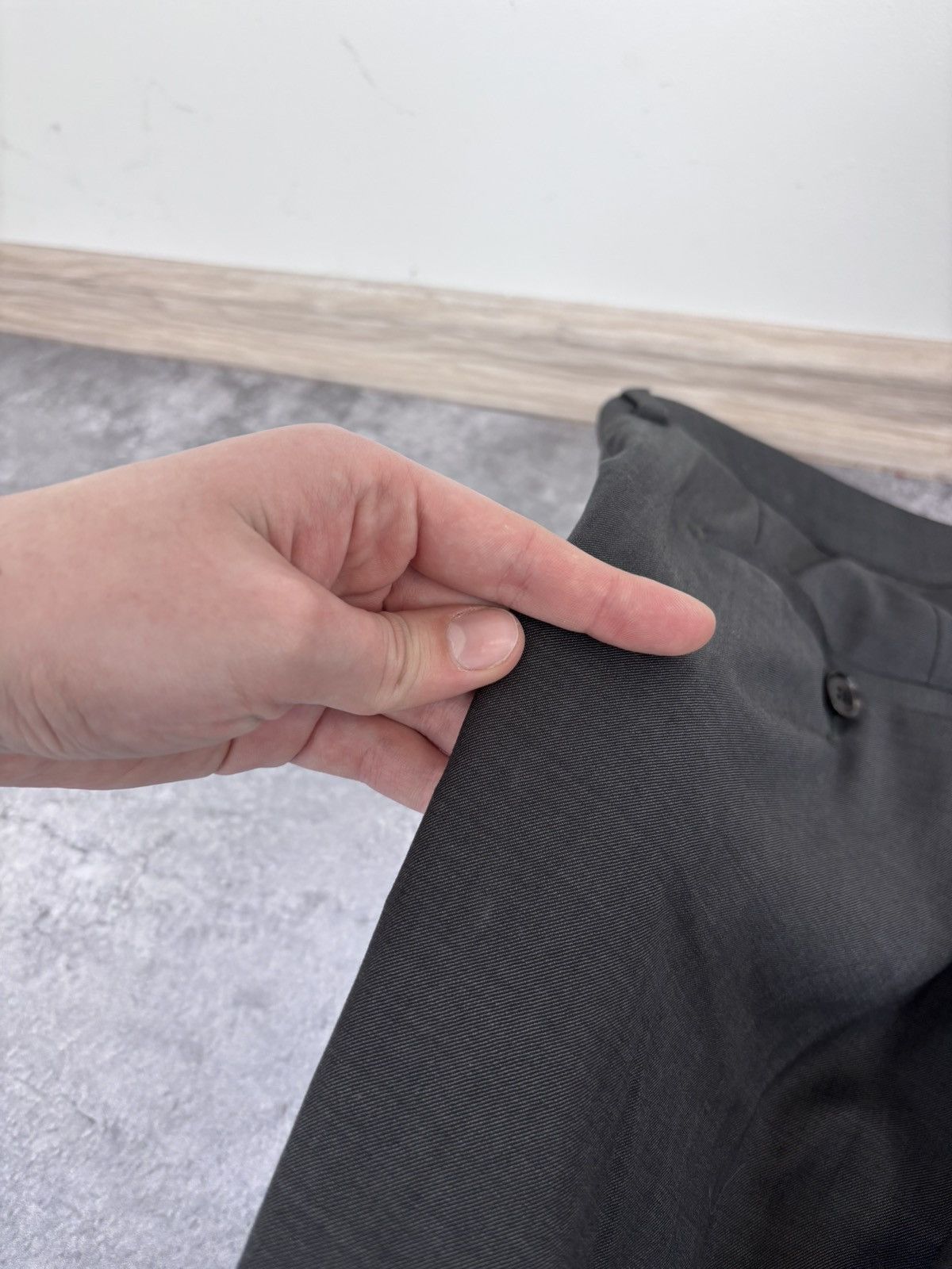 Hugo Boss Hugo Boss Bertolucci/Movie Men’s 2-Piece Gray Wool Suit Size 40R - 25 Thumbnail