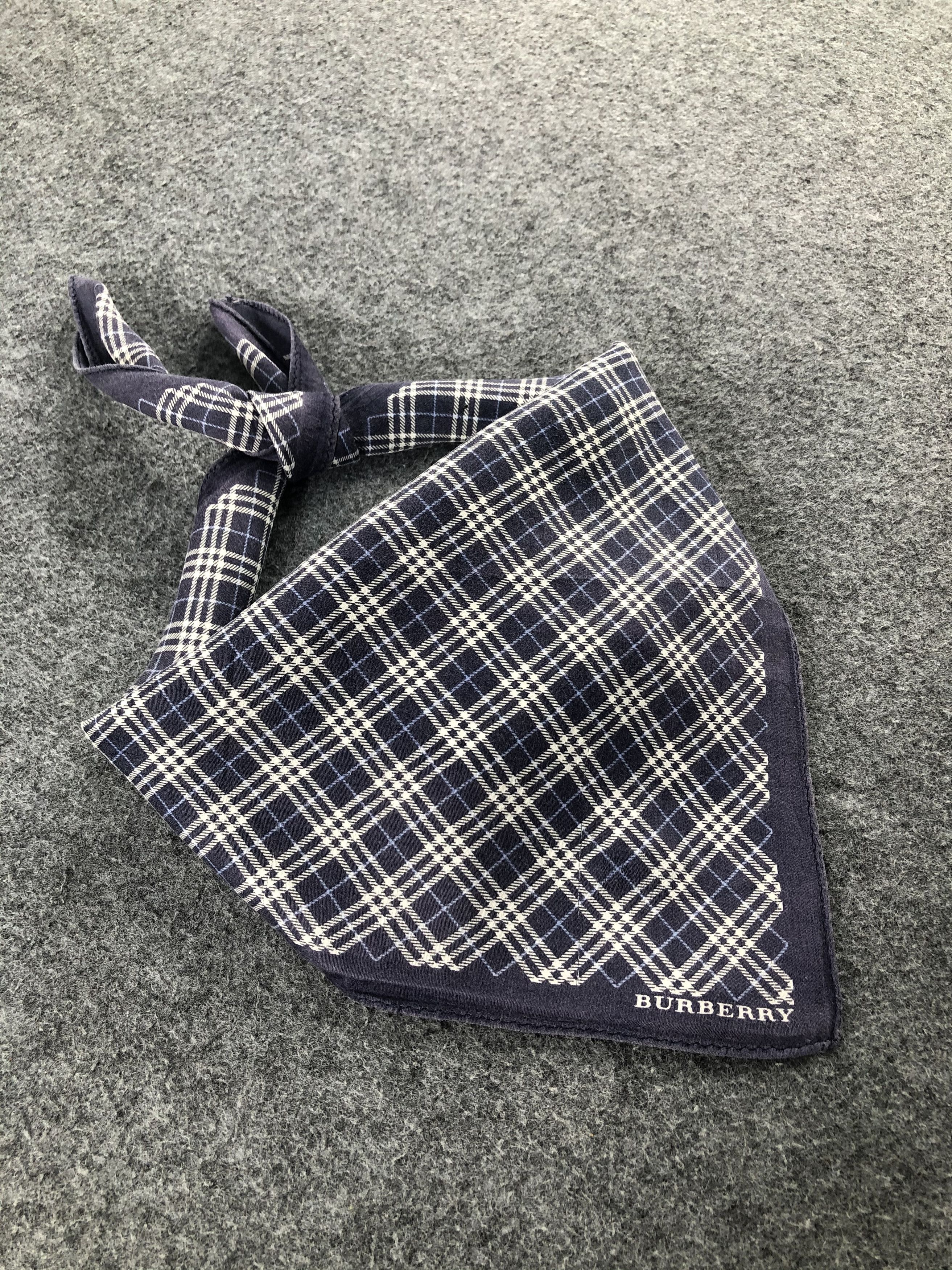 Burberry Burberry Handkerchief / Bandana / Neckerchief Size ONE SIZE - 1 Thumbnail
