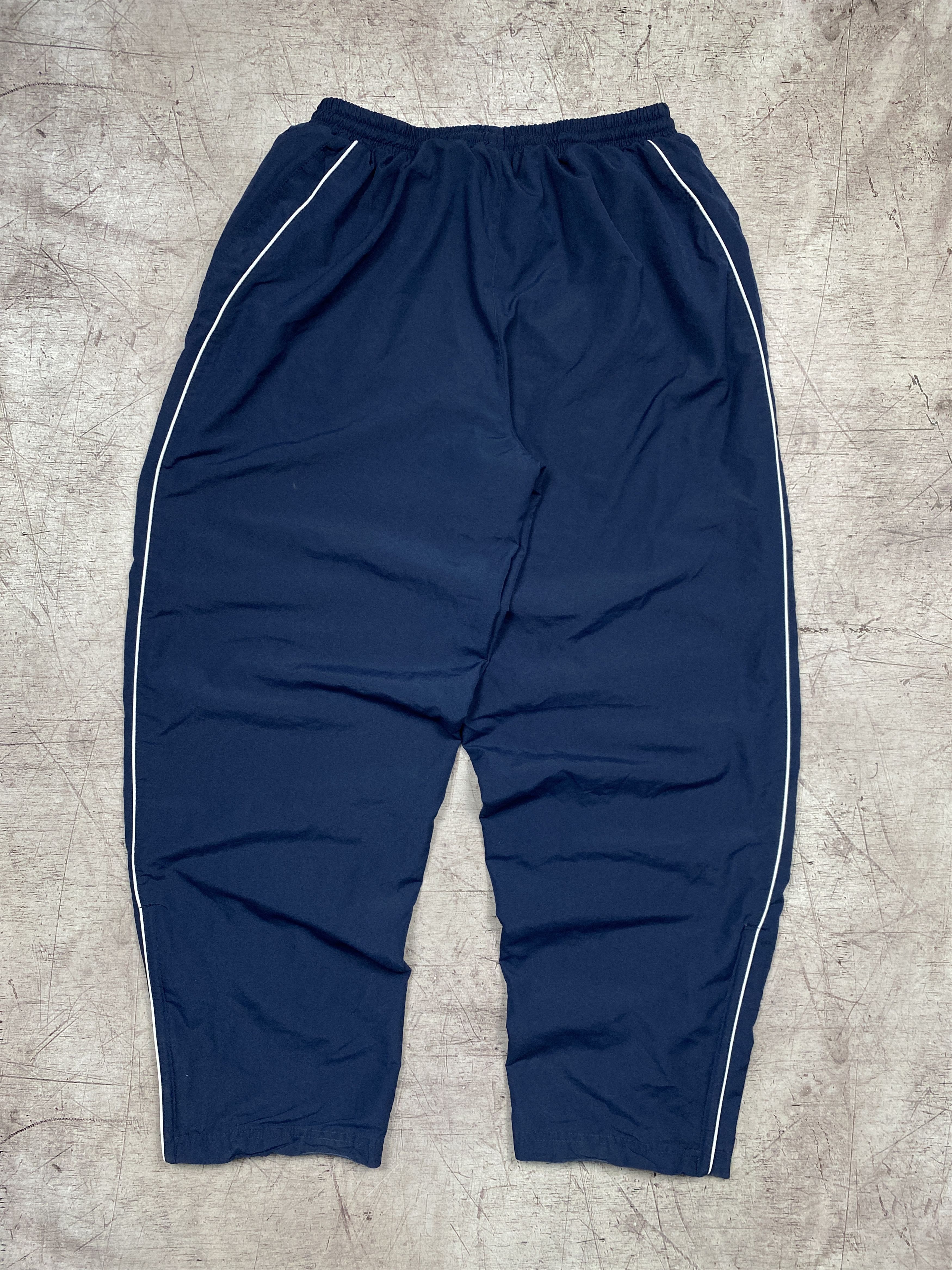 Umbro × Vintage Umbro Vintage Mens Nylon Baggy Pants Drill Style Size US 36 / EU 52 - 9 Thumbnail