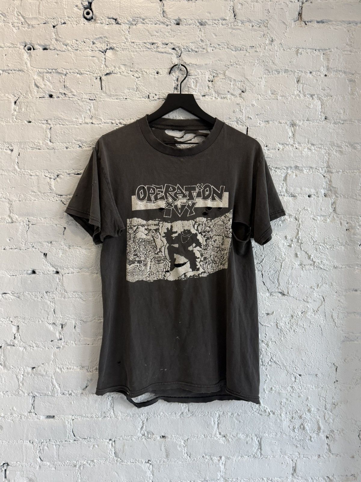 Vintage 1990s OPERATION IVY THRASHED TEE Size US L / EU 52-54 / 3 - 1 Thumbnail