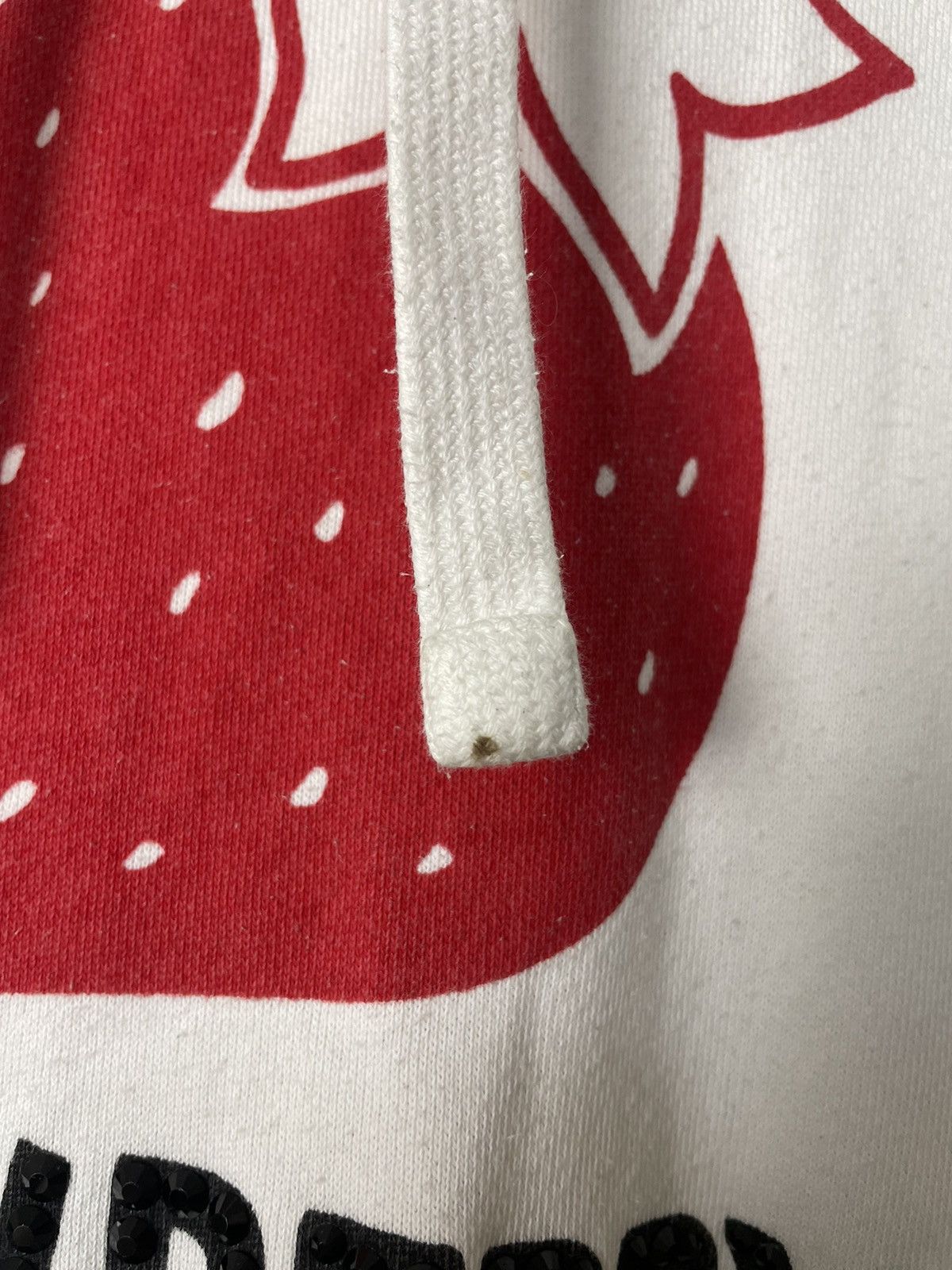 Gucci Gucci strawberry hoodie Size US L / EU 52-54 / 3 - 4 Thumbnail