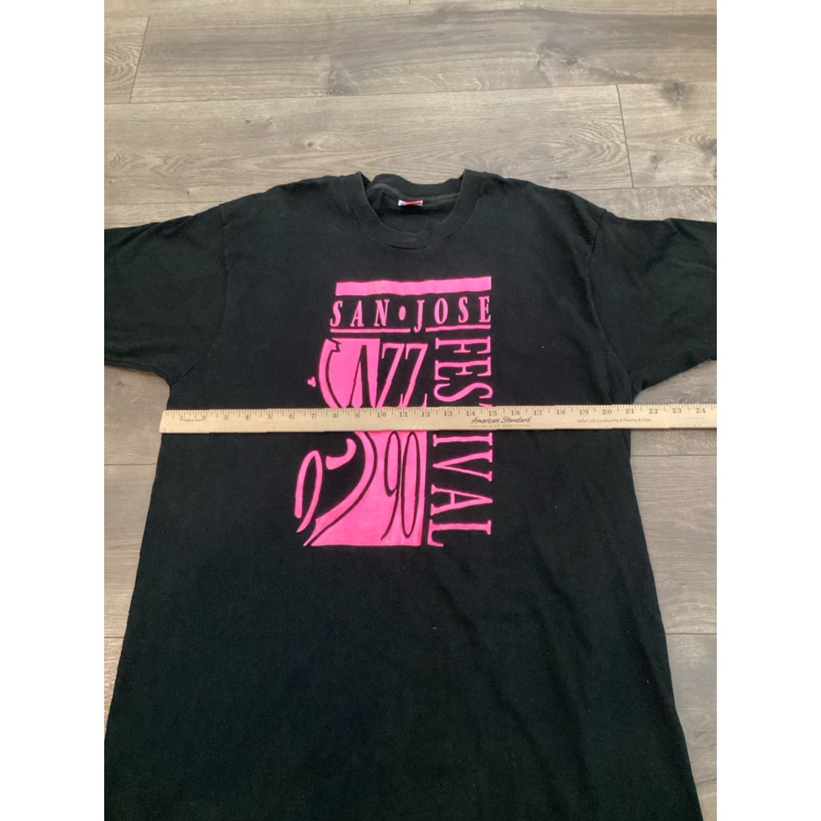 Vintage VINTAGE Fruit Of The Loom Shirt Mens XL Jazz Festival 1990s Black Crew Neck T-Shirt Logo USA Musi c 90s Boys/Mens Size US XL / EU 56 / 4 - 5 Thumbnail