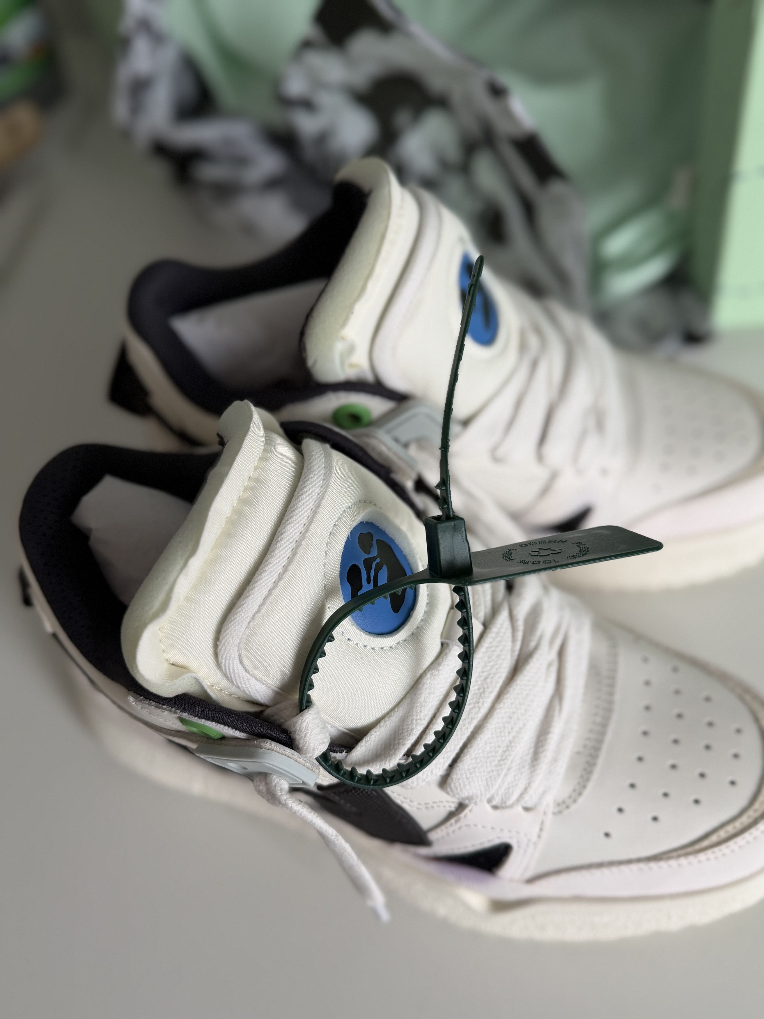 Off-White Off White Sneakers Size 39 ( womens ) Size US 6 / EU 39 - 3 Thumbnail
