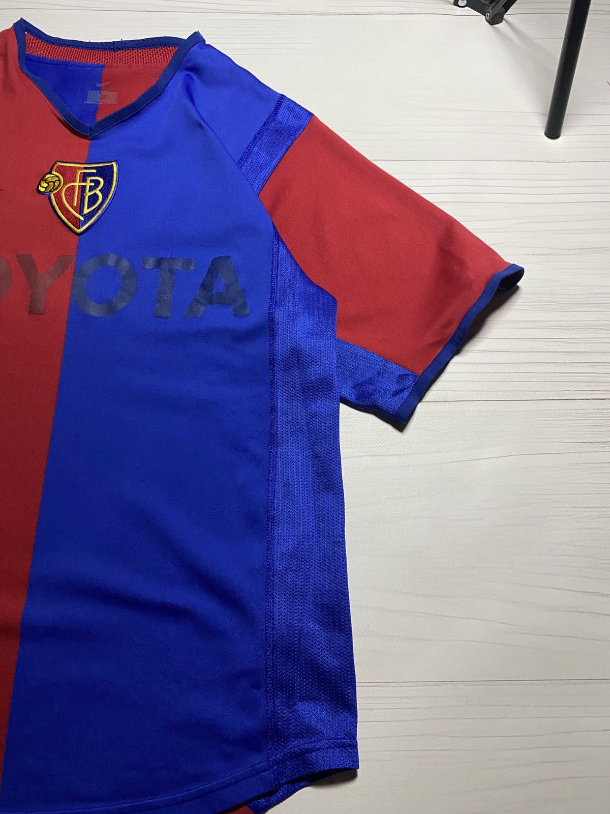 Nike Vintage NikeFC Basel 2002/04 home soccer jersey Switzerland Size US S / EU 44-46 / 1 - 7 Thumbnail