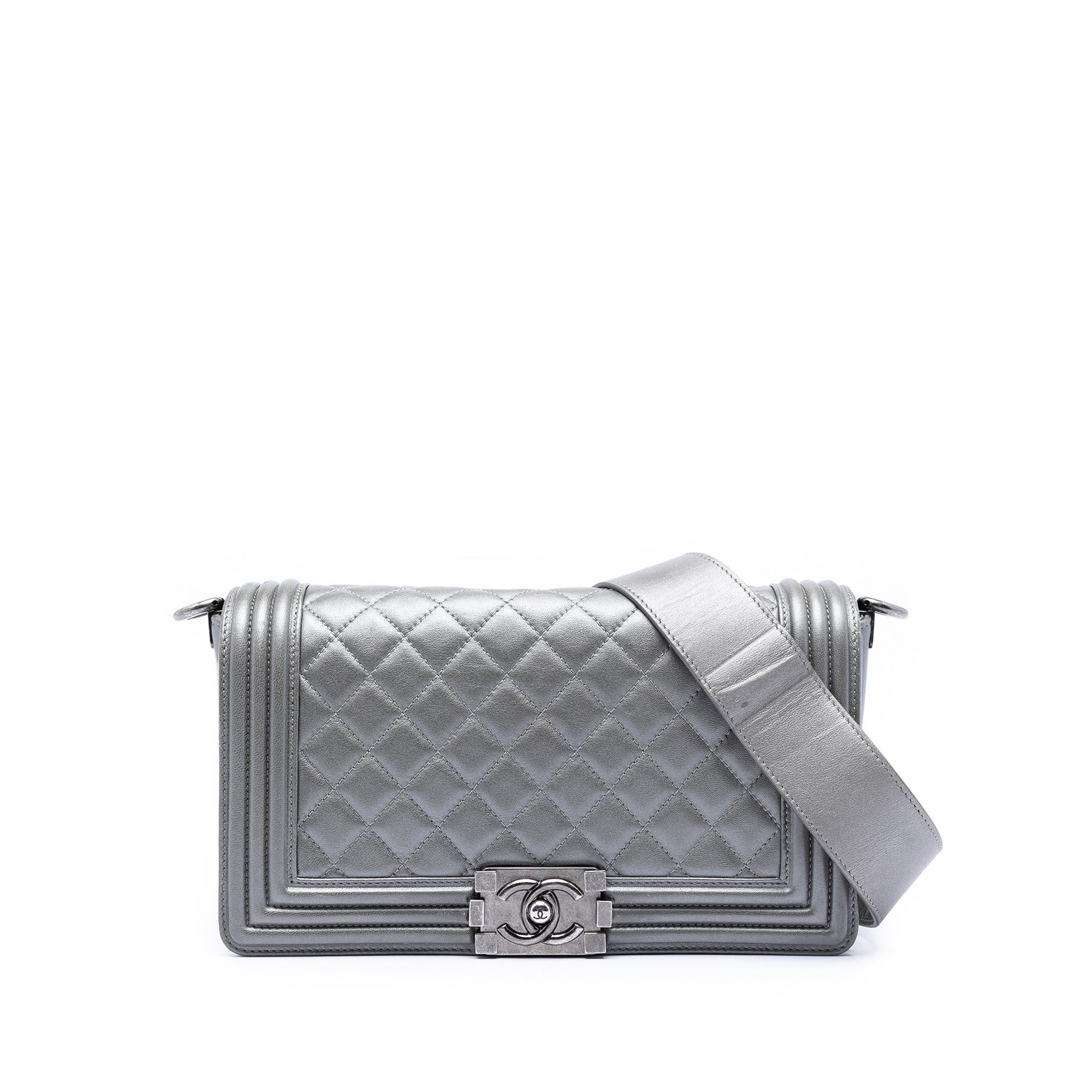 Chanel Old Medium Quilted Lambskin Boy Flap Size ONE SIZE - 1 Thumbnail