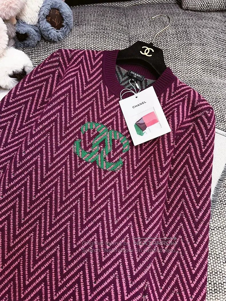 Chanel Chanel 21K knitted large logo wavy v-pattern purple long-s Size XXS / US 00 / IT 34 - 2 Thumbnail