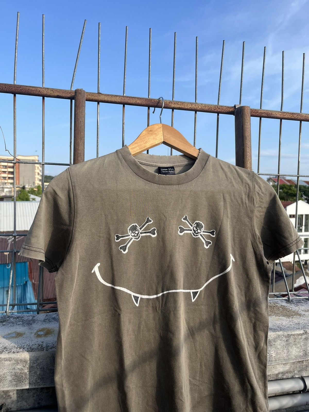 Number (N)ine SS04 “Dream Baby Dream” Double Skull Smiley face tee Size US S / EU 44-46 / 1 - 2 Thumbnail