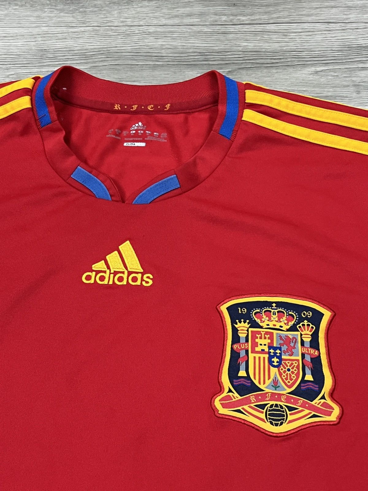 Adidas Vtg Spain National Team 2009/10 Home Football Shirt Adidas Size US XL / EU 56 / 4 - 6 Thumbnail