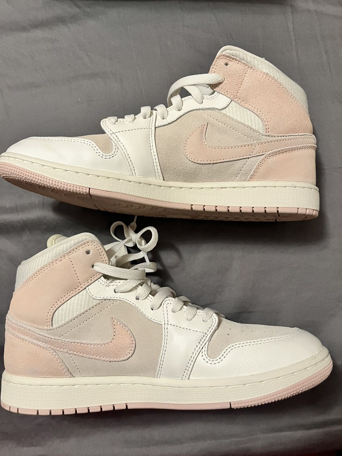 Jordan Brand WMNS AIR JORDAN 1 MID SE Size US 10 / IT 40 - 2 Thumbnail